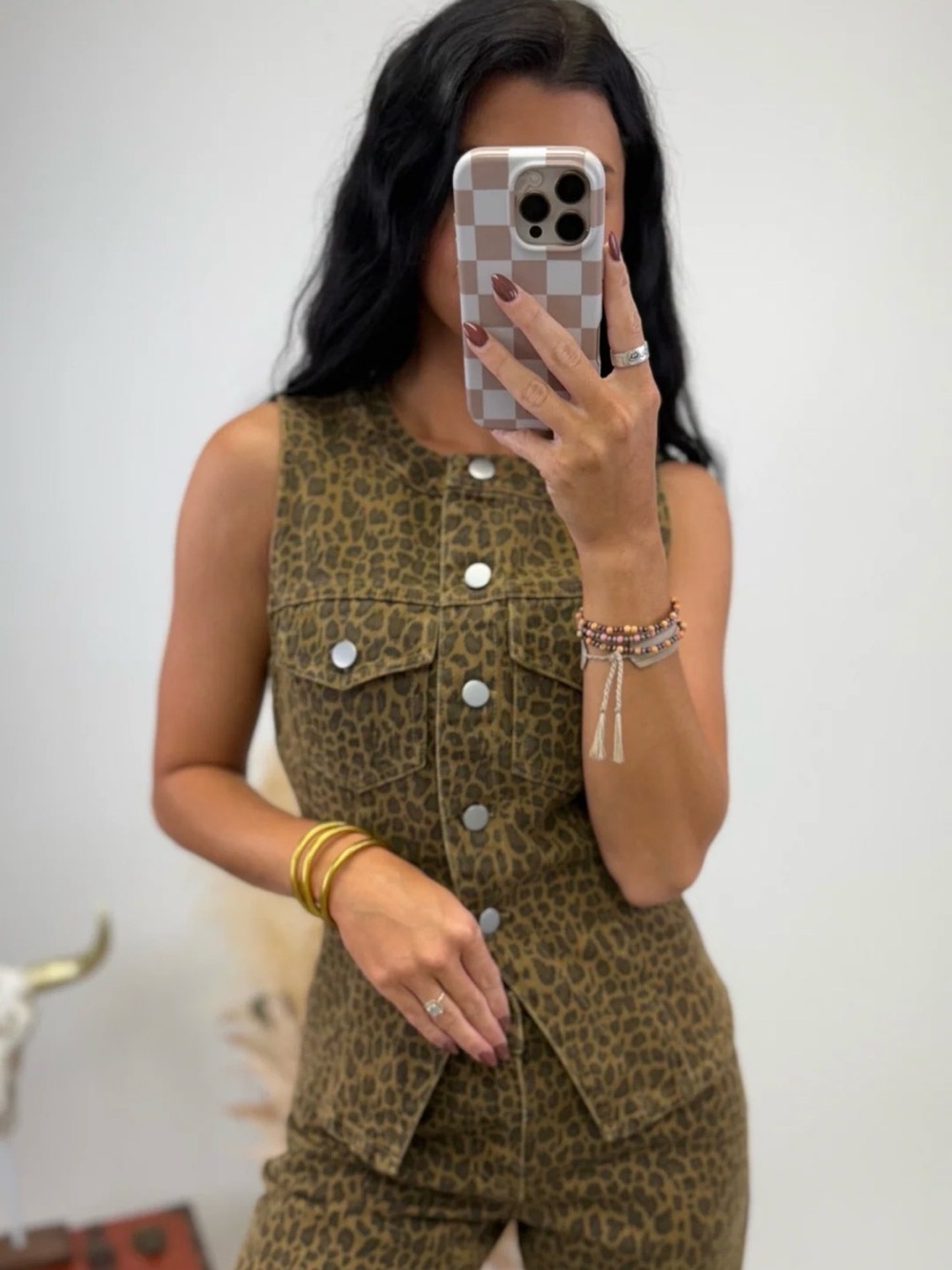 Le Lis Leopard Sleeveless Button-Front vest